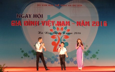Nhiều hoạt động ý nghĩa tại Ngày hội Gia đình Việt Nam năm 2016 (28/6/2016)